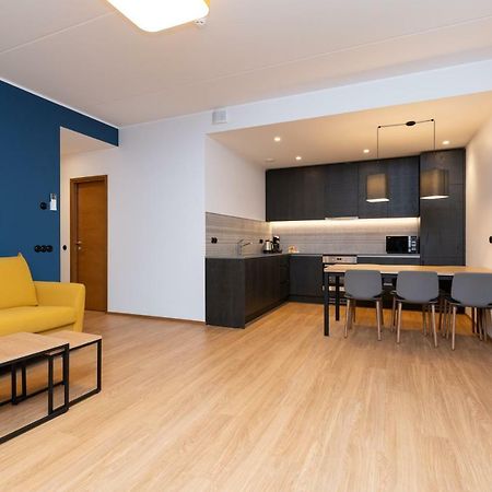 טאלין Self-Check-In 2 Bedroom Apartment With A Terrace And Free Parking מראה חיצוני תמונה